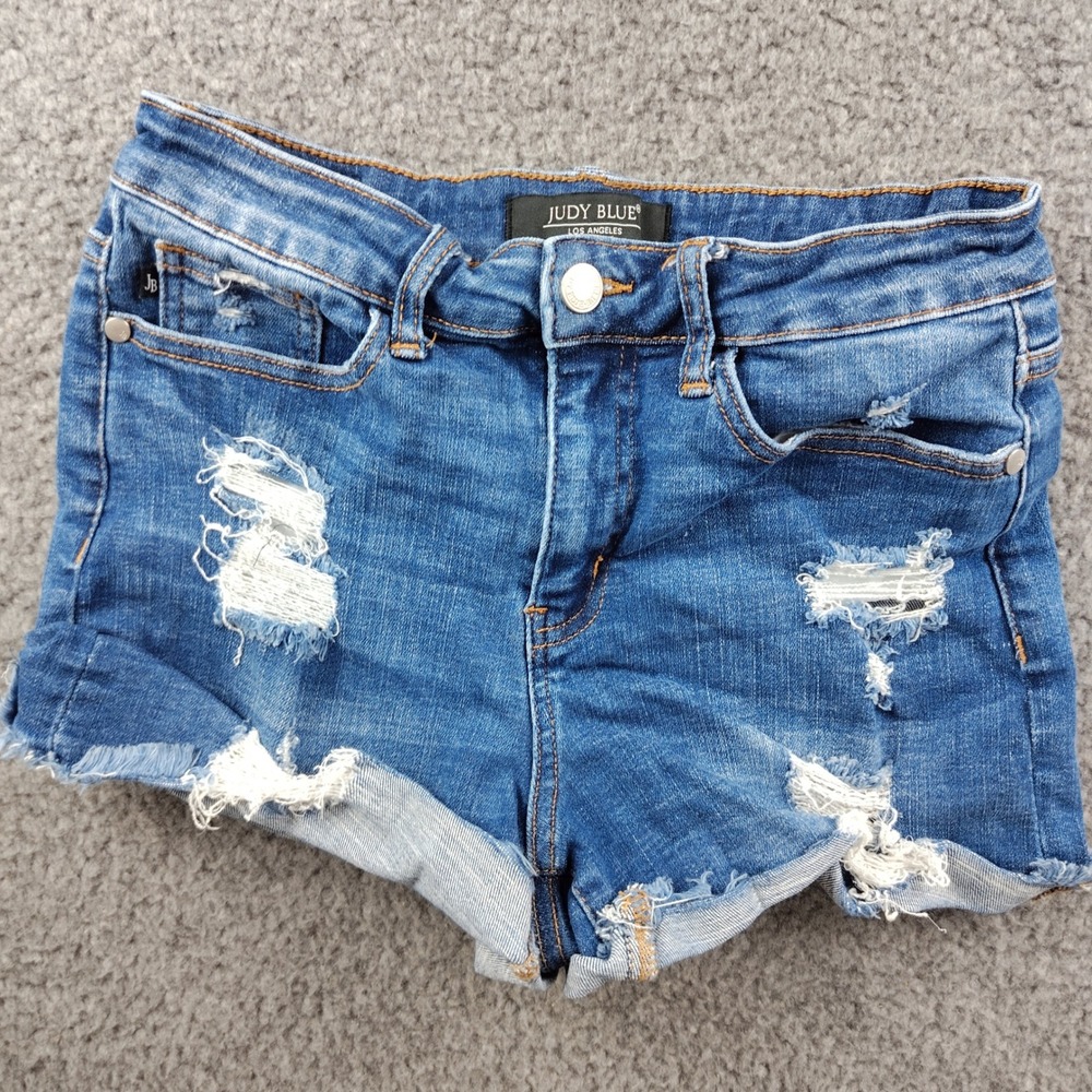 Judy Blue Distressed Denim Shorts Medium Wash Cuffed Size Medium stretch
